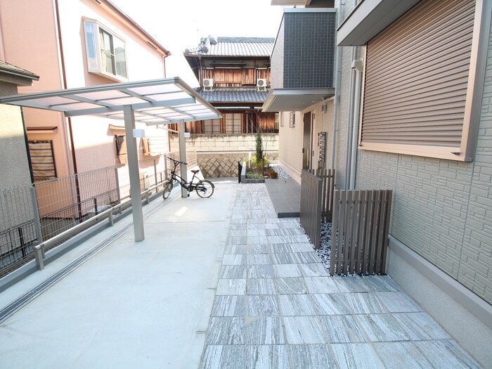 物件外観写真6　(駐輪場)