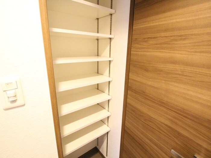 物件内観写真17　(靴箱)