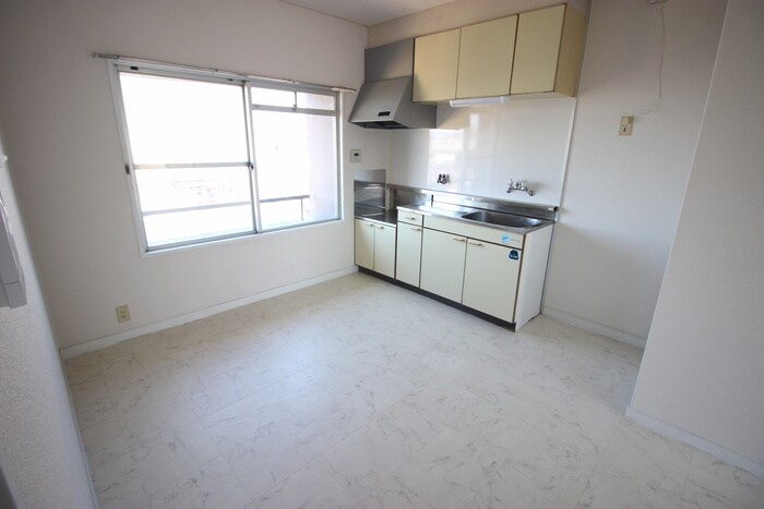 物件内観写真8　(居室)