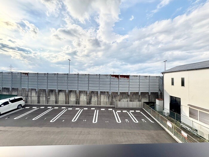 物件内観写真21　(室内からの展望)