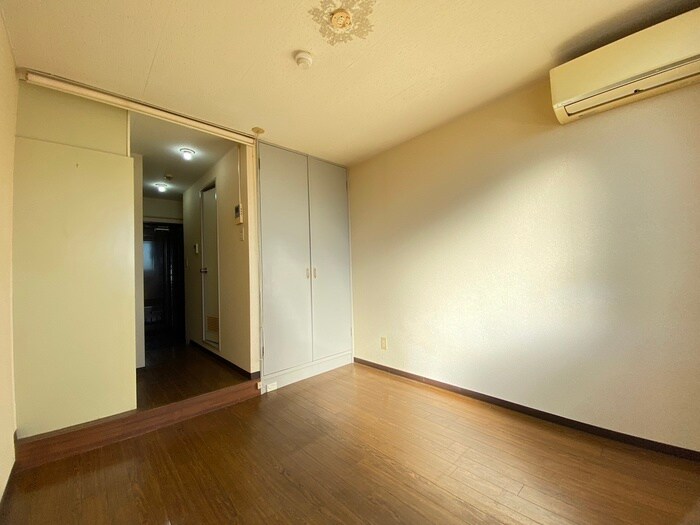 岡本マンションの居室