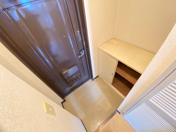 物件内観写真18　(玄関)