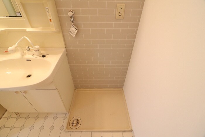 物件内観写真14　(洗濯機置場)