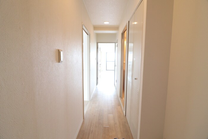 物件内観写真15　(玄関)