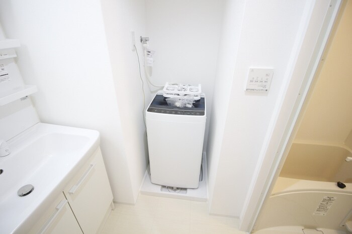 物件内観写真16　(洗濯機置場)