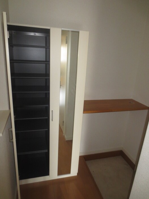 物件内観写真17　(靴箱)