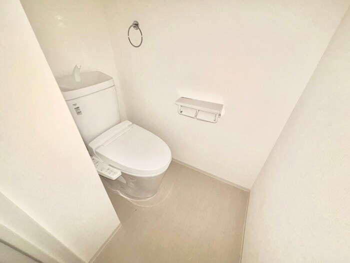 物件内観写真16　(トイレ)