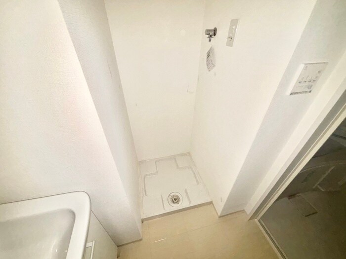 物件内観写真17　(洗濯機置場)