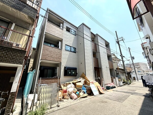 建築中