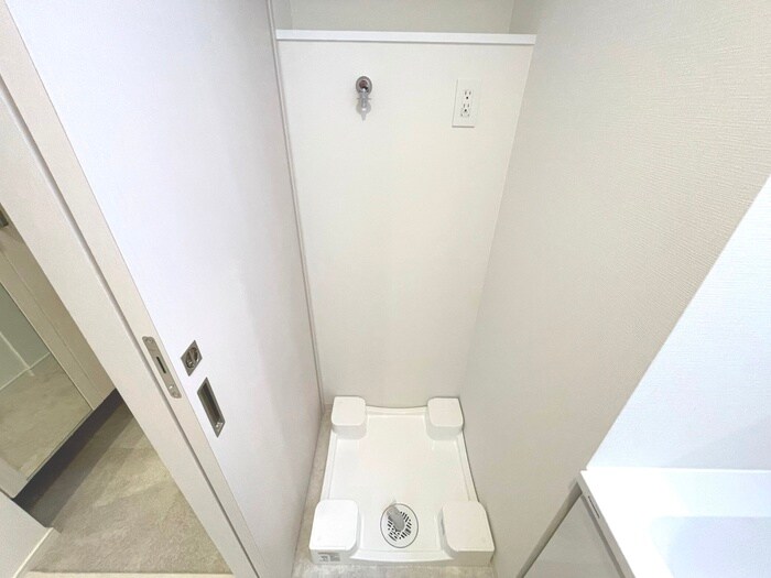 物件内観写真4　(洗濯機置場)