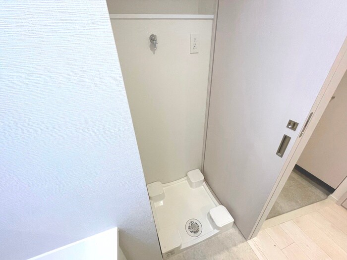 物件内観写真6　(洗濯機置場)