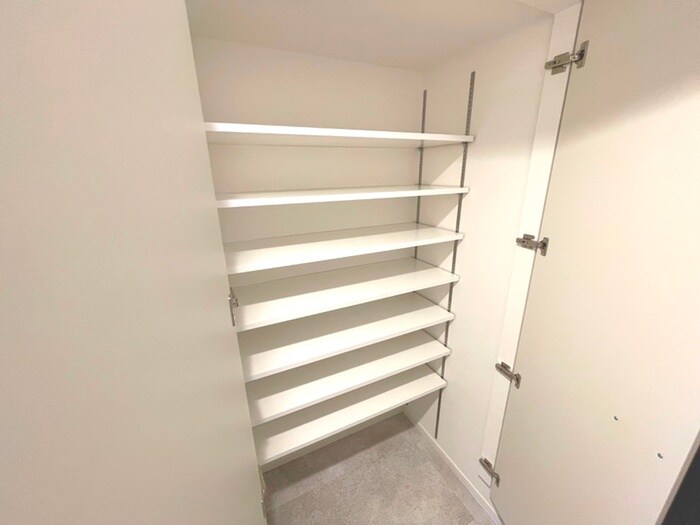 物件内観写真8　(靴箱)