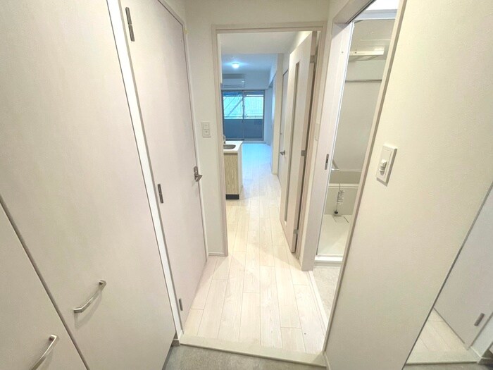 物件内観写真13　(廊下)