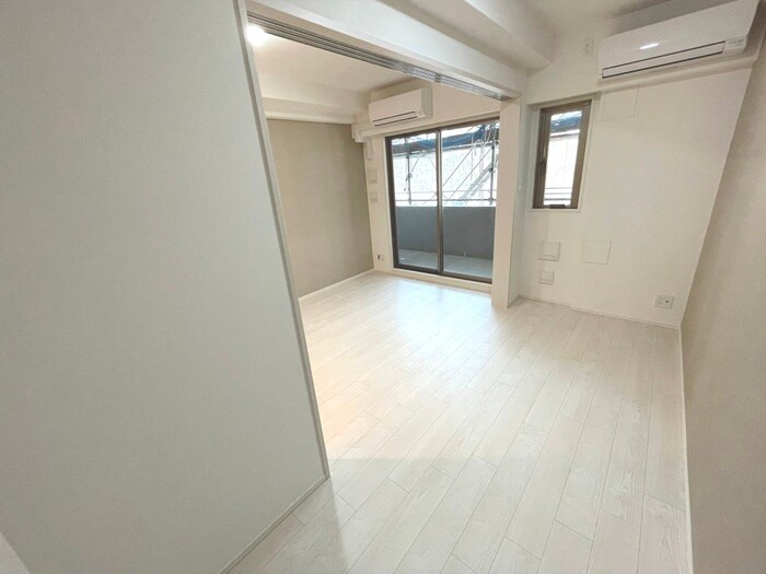 物件内観写真13　(室内からの展望)