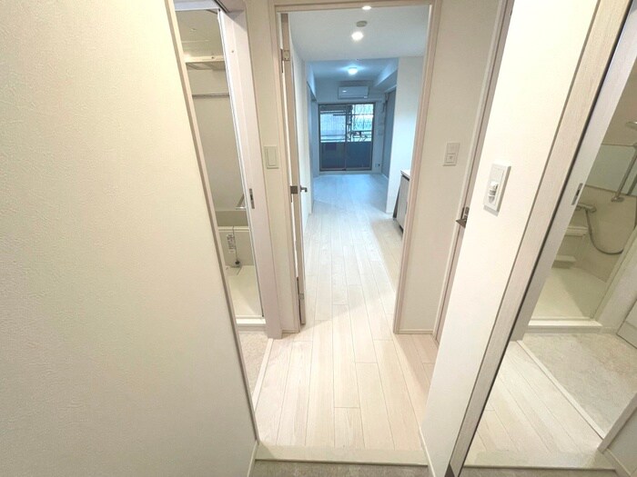 物件内観写真13　(廊下)