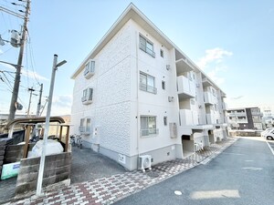 第二西川マンション外観写真