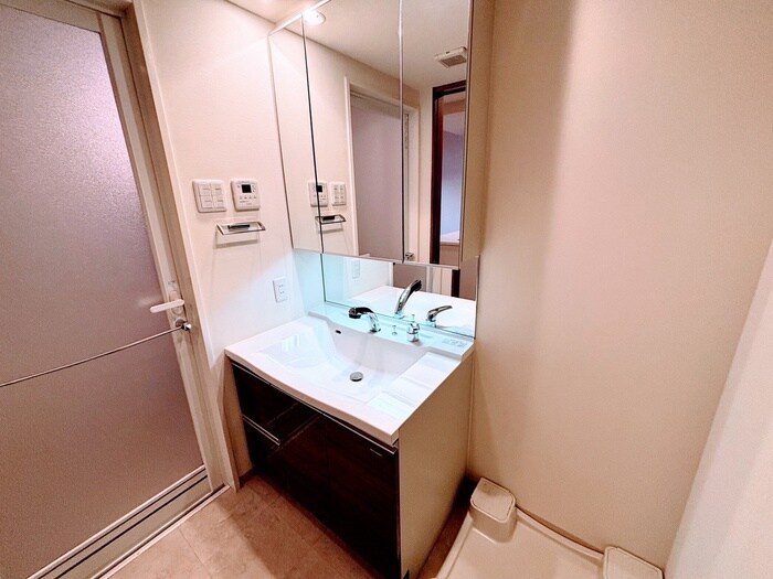 物件内観写真15　(洗面)