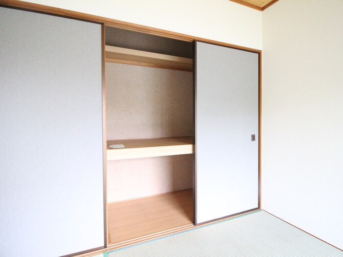 物件内観写真12　(収納)