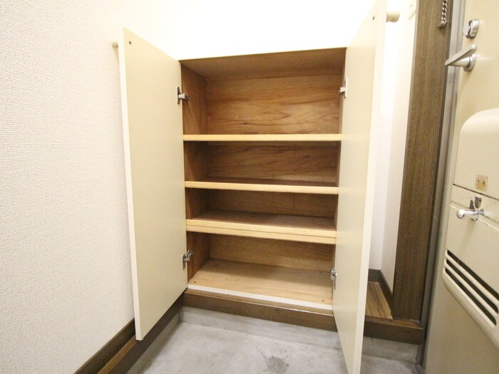 物件内観写真17　(靴箱)