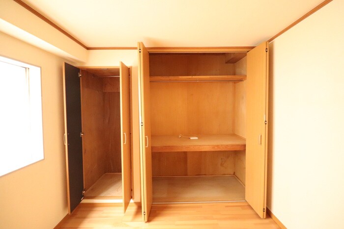 物件内観写真10　(収納)
