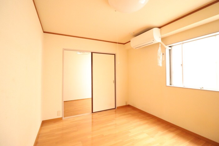 物件内観写真15　(居室)