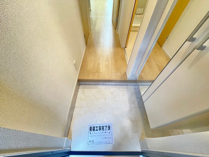 物件内観写真15　(玄関)