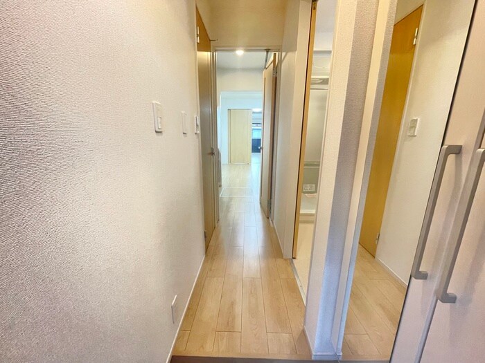 物件内観写真16　(廊下)