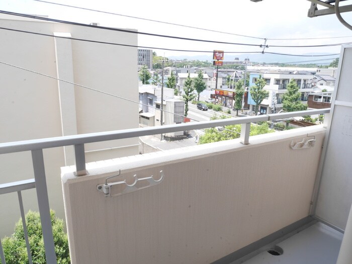 物件内観写真12　(室内からの展望)