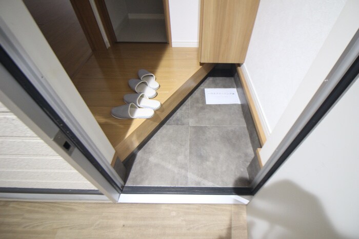 物件内観写真17　(玄関)