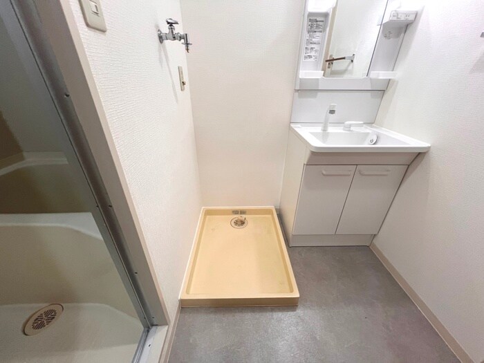 物件内観写真15　(洗濯機置場)