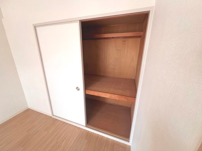 物件内観写真16　(収納)