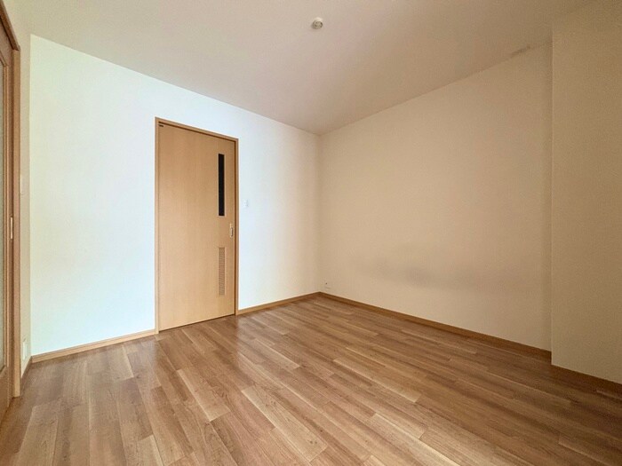 物件内観写真5　(居室)