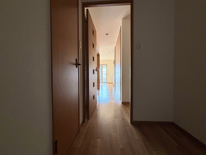 物件内観写真15　(廊下)