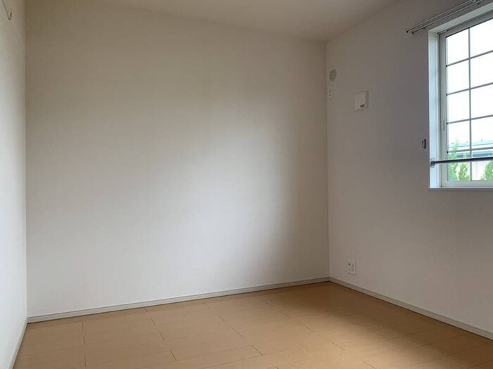 物件内観写真18　(居室)