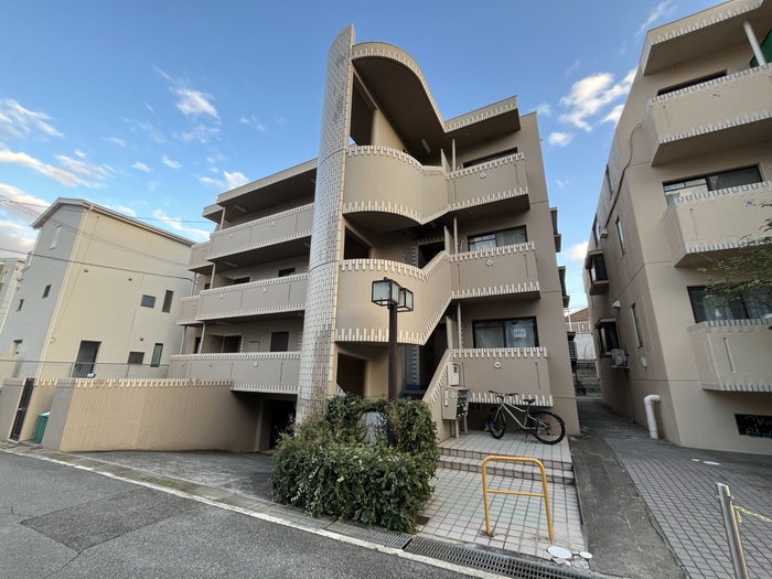 リアライズ苦楽園