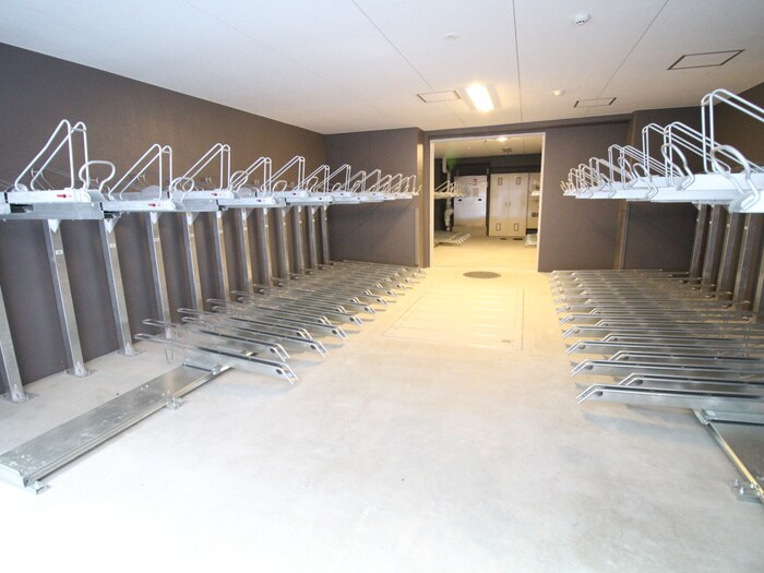 物件外観写真6　(駐輪場)