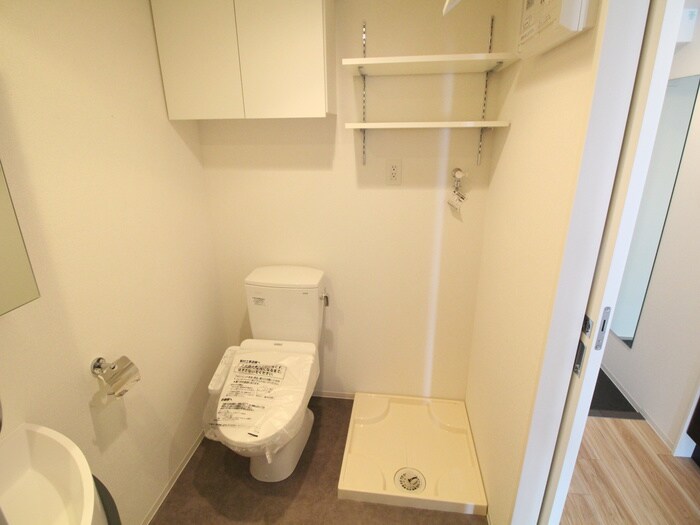 物件内観写真12　(洗濯機置場)