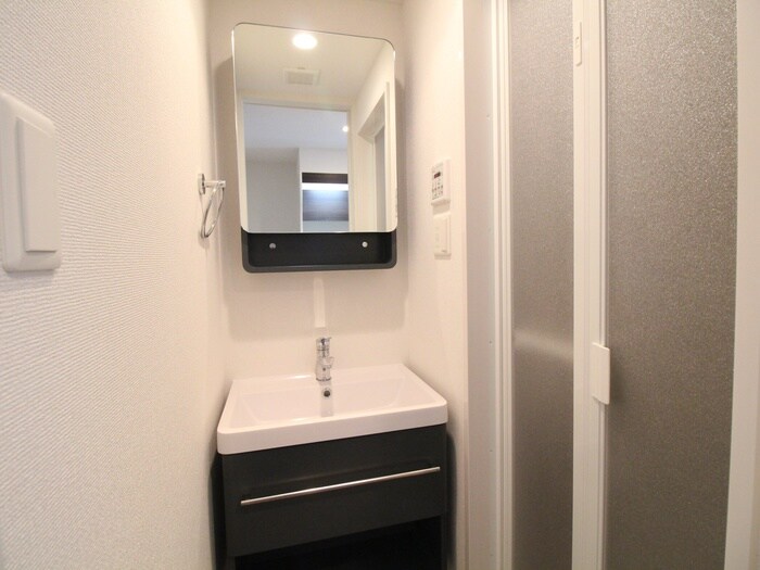 物件内観写真12　(洗面)