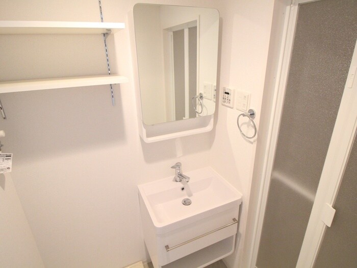 物件内観写真12　(洗面)