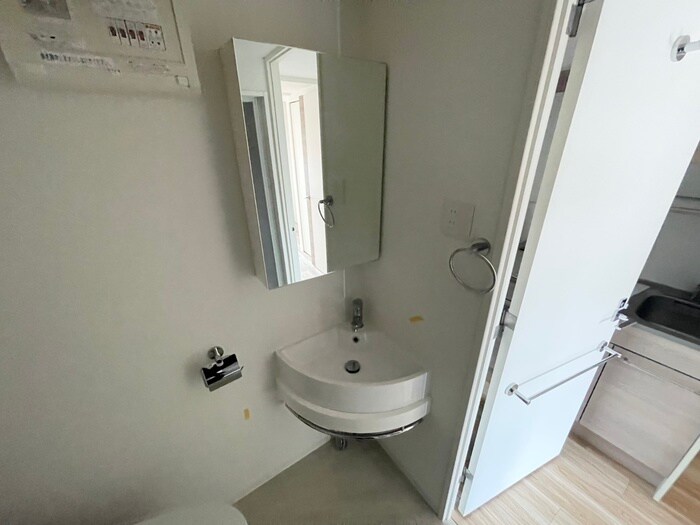 物件内観写真13　(洗面)