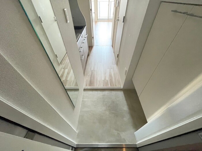 物件内観写真15　(玄関)