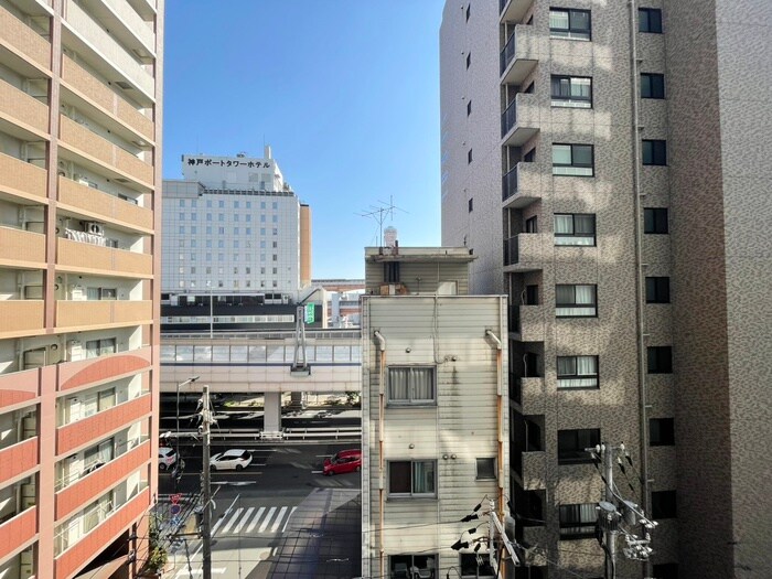 物件内観写真16　(室内からの展望)