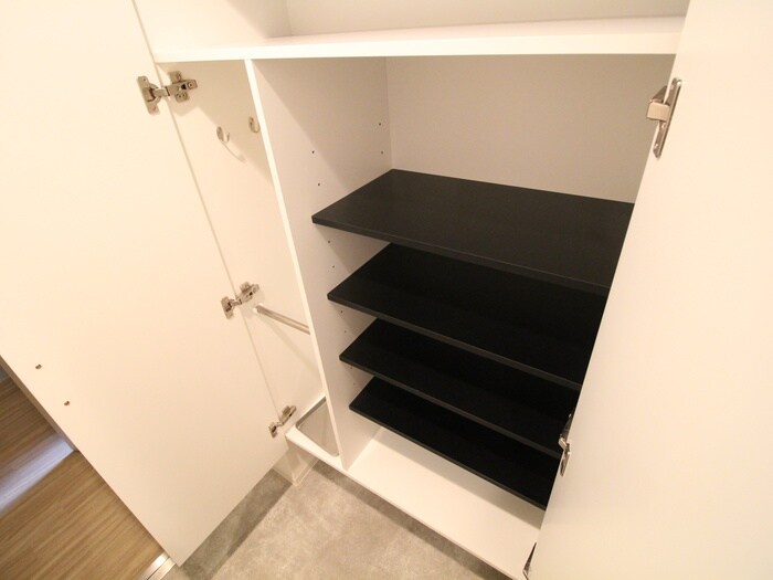 物件内観写真18　(靴箱)