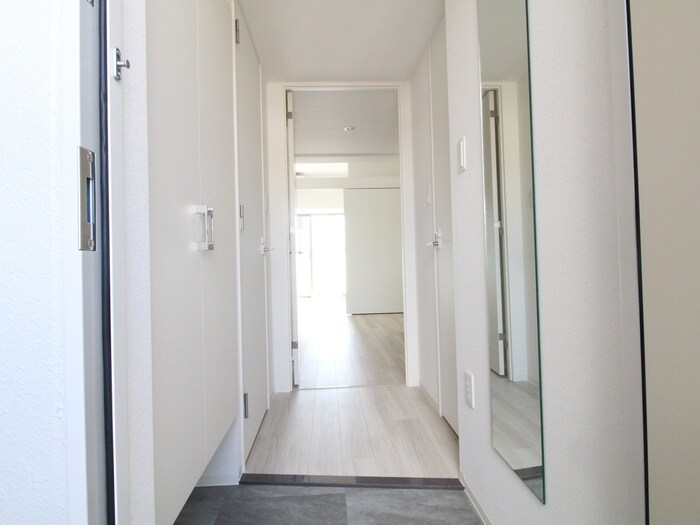 物件内観写真18　(廊下)
