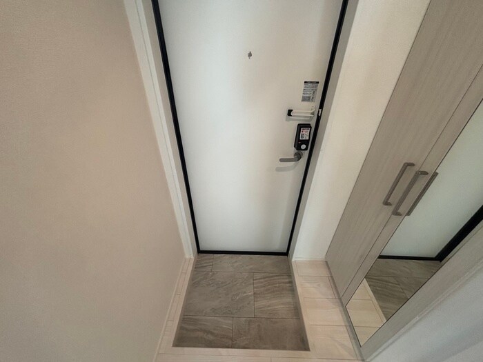 物件内観写真19　(玄関)