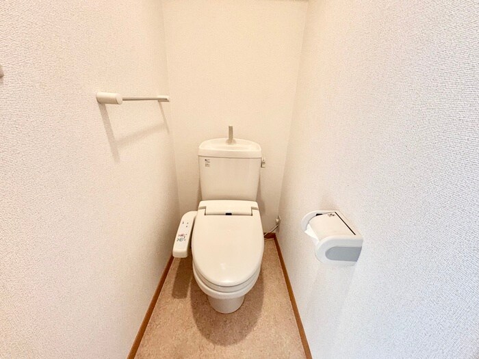 物件内観写真9　(トイレ)