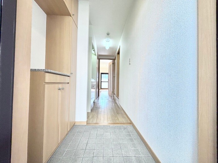 物件内観写真17　(廊下)