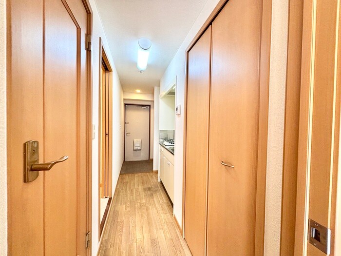 物件内観写真21　(廊下)