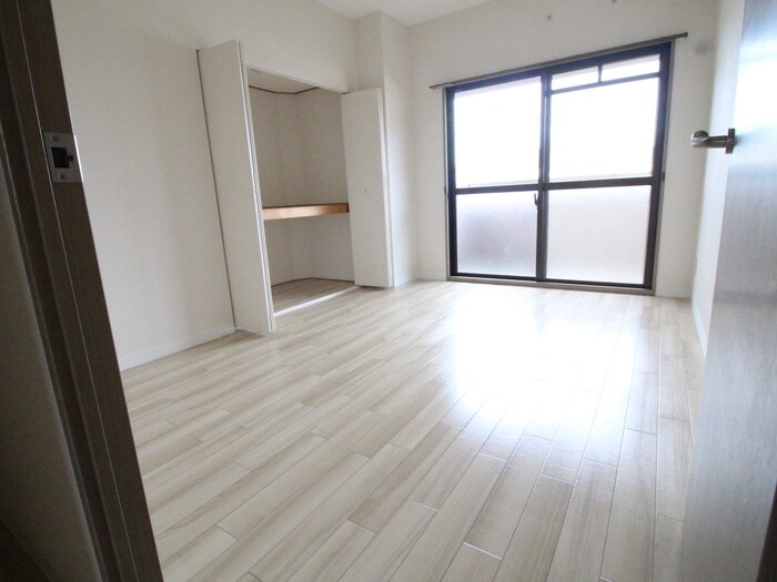 物件内観写真12　(居室)