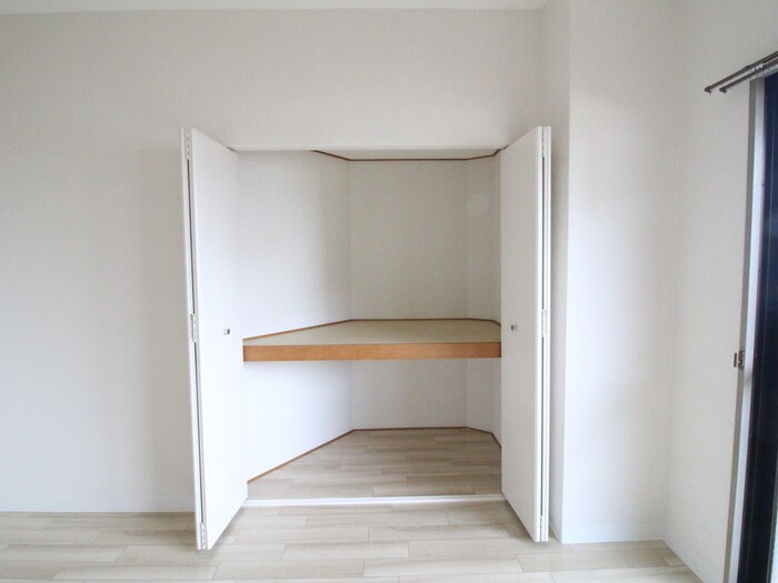 物件内観写真13　(収納)